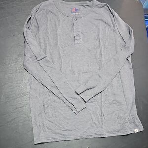 Men's Gray Long-sleeved Henley Shirt